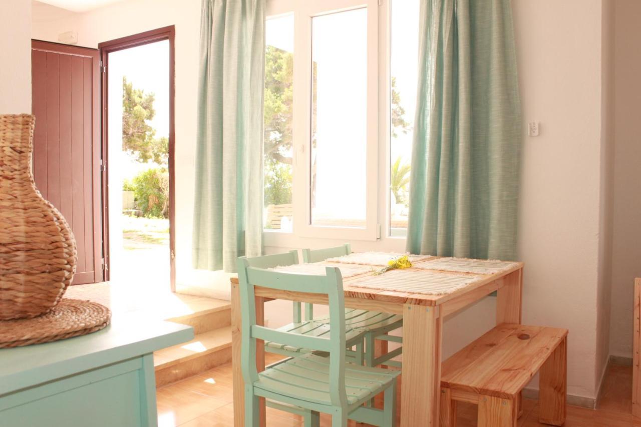 Yucas Homes Cala'N Blanes  Exteriör bild